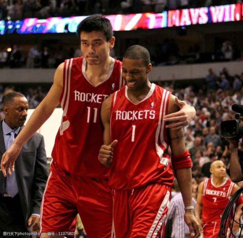 挪威后卫：中场休息时哈兰德让我们多传中，最后奏效了（挪威后卫透露：中场休息哈兰德要求加强传中，最终见效）