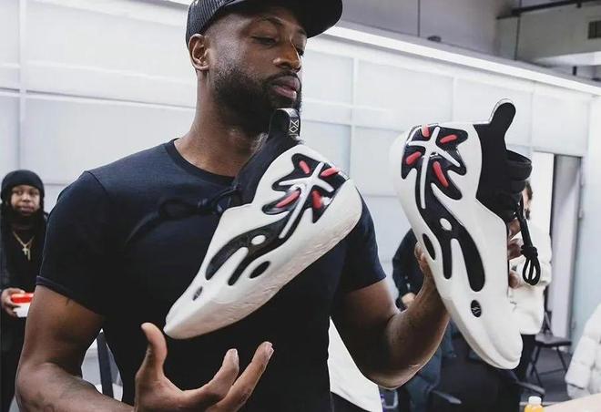 TA：萨拉赫与当年C罗心境相似，球星和主帅撕破脸注定两败俱伤（TA：萨拉赫境遇如当年C罗，巨星与主帅决裂难有赢家）