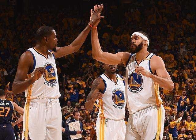 曼城24次对德国球队仅输1场，且23场主场小组赛／联赛阶段不败（曼城对德国球队24战仅1负，主场小组赛／联赛阶段23场不败）