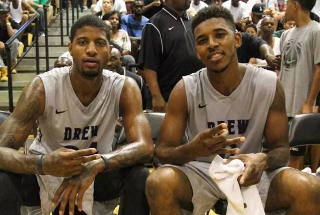 爵士3人得分破20，马尔卡宁28分，爵士终结四连败（马尔卡宁28分领衔，爵士三将20+，球队止住四连败）