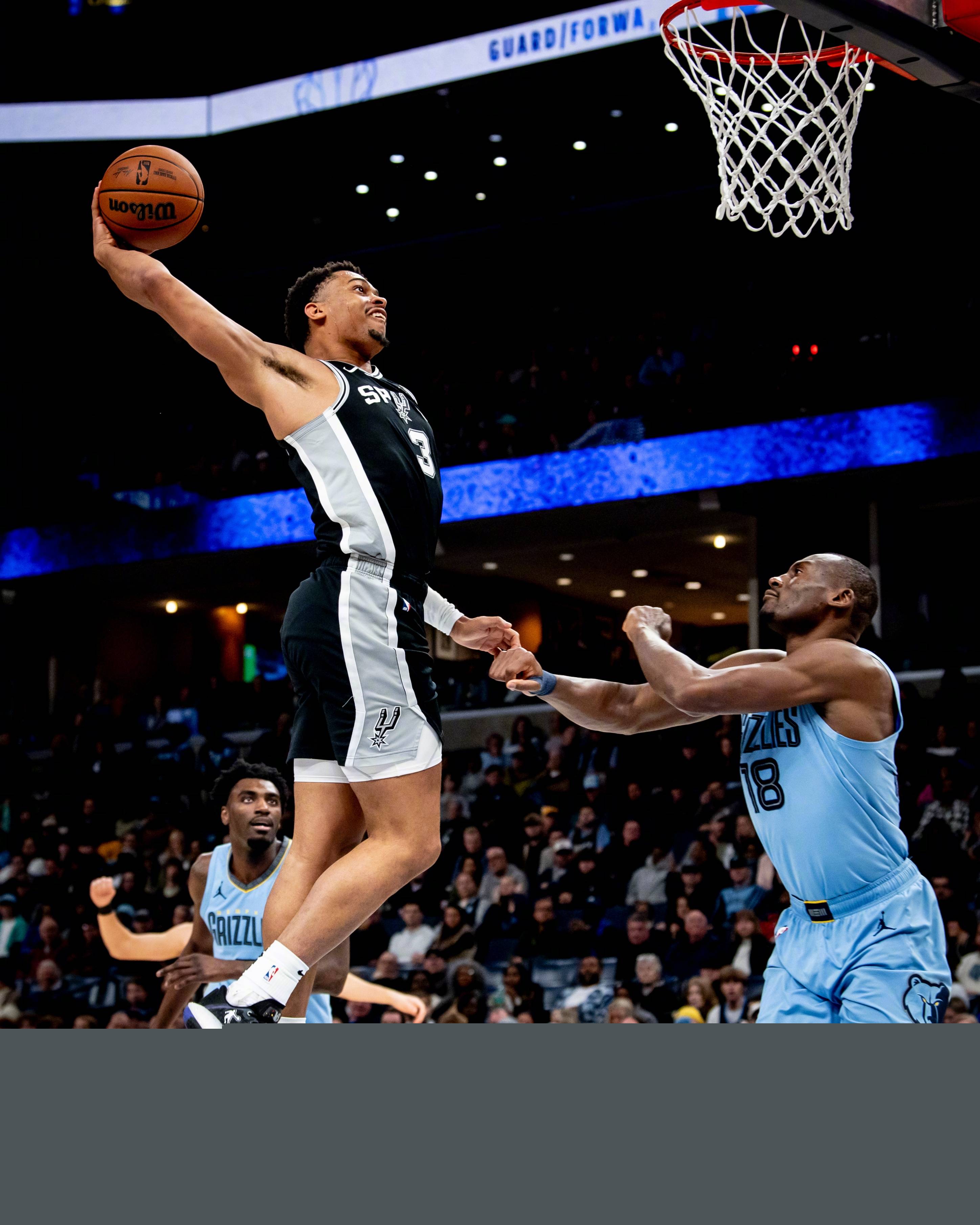 中超第29轮观众人数：成都蓉城主场41242人居首，场均26369人（中超第29轮上座数据：成都蓉城主场41242人居首，全轮场均26369人）