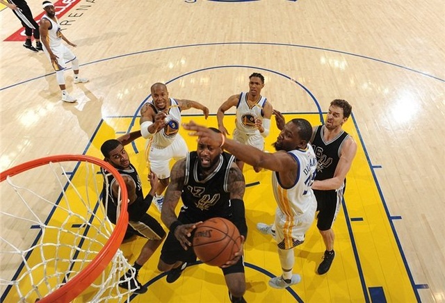 阿隆索回应拉波尔塔：如今到处都有面向自己支持者的民粹言论（阿隆索回击拉波尔塔：当下面向自家支持者的民粹话术随处可见）