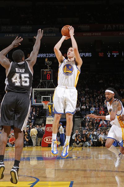 颜骏凌：赢下德比提升了我们的信心，球队每年的目标都是争冠（颜骏凌：德比取胜提振信心，球队每年都以冠军为目标）