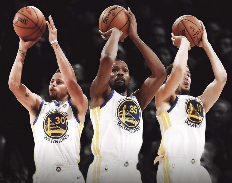 欧文突破防守助攻制胜（欧文突破撕防助攻锁定胜局）